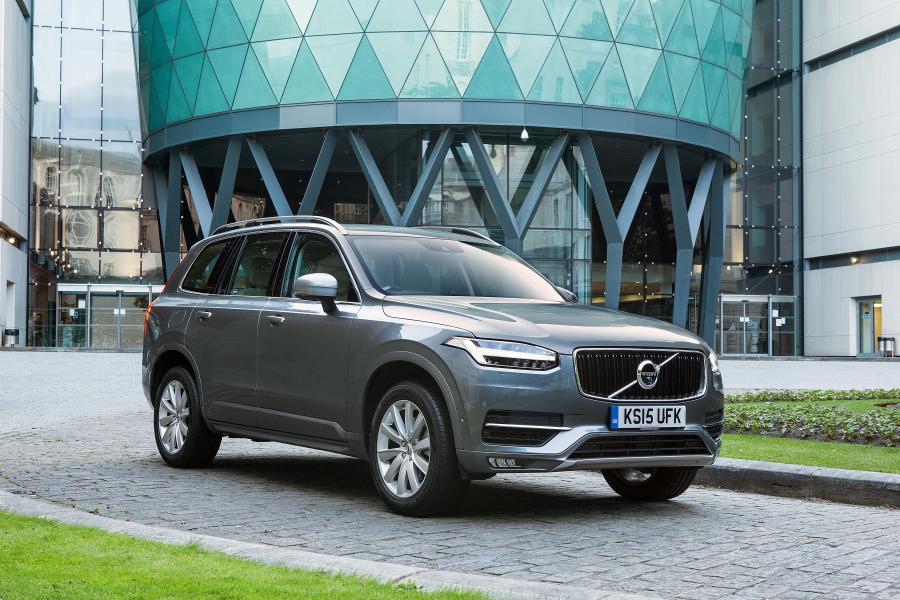  Volvo XC90 D5 Momentum 2015 года  (UK) (фото 16 из 30)